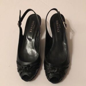Sesto Meucci black sandal with low heel